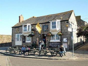 The Dolphin Tavern Penzance Exteriör bild